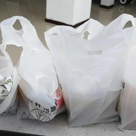 暗室屋漏
