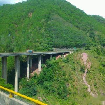 大车事故防范与高速新规解析,策略、问题与建议