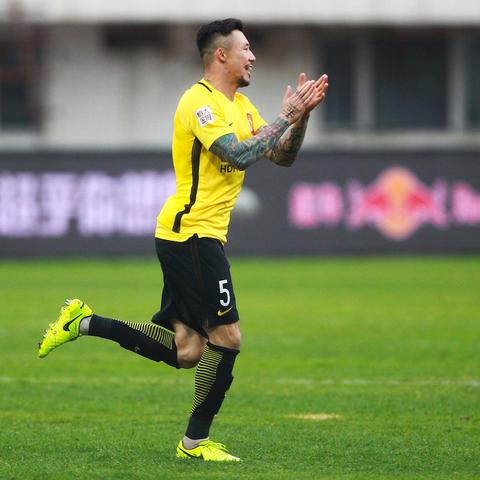 国外男足教练动态,辞职背后原因及影响解析