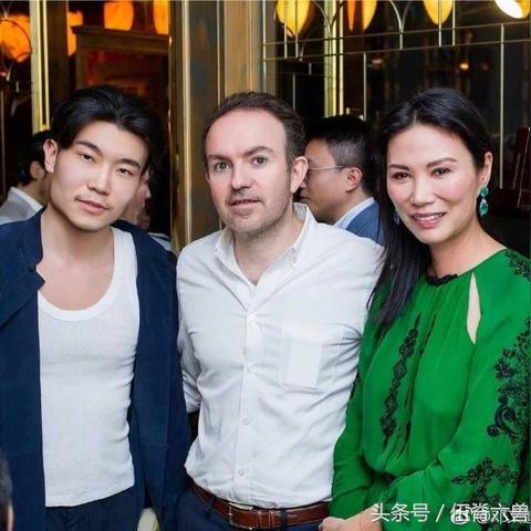 邓传奇最新视频展现无限魅力,多才多艺引期待